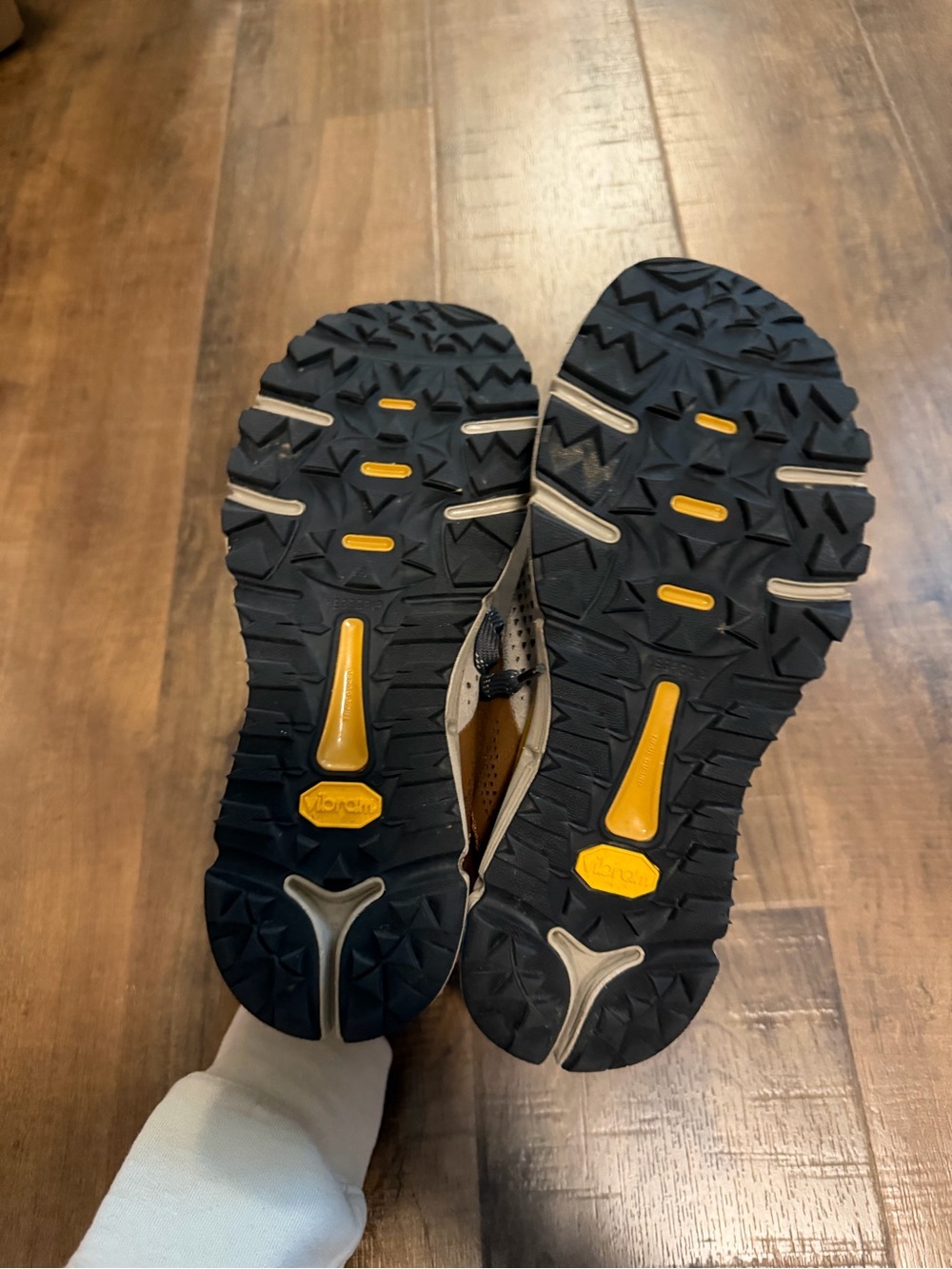 Danner Tennis Shoes - Picture 4 of 9